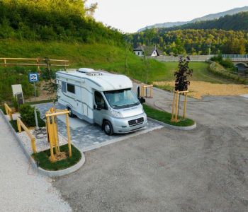 Camper Stop-barbana lipizzans-camper-park (14)
